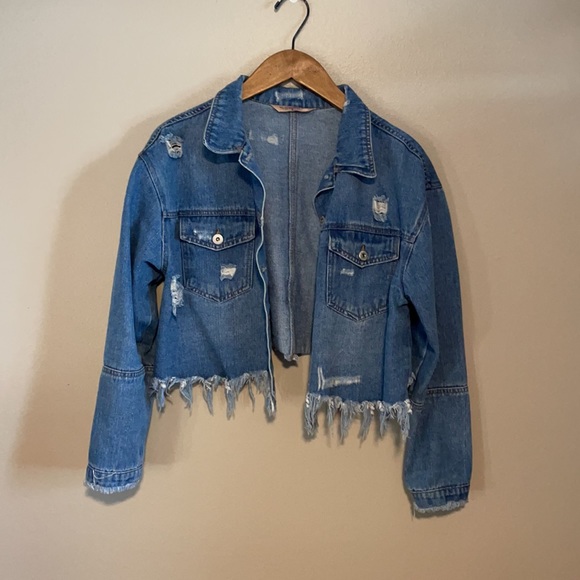 Distressed Cropped Denim Jacket - Picture 2 of 12